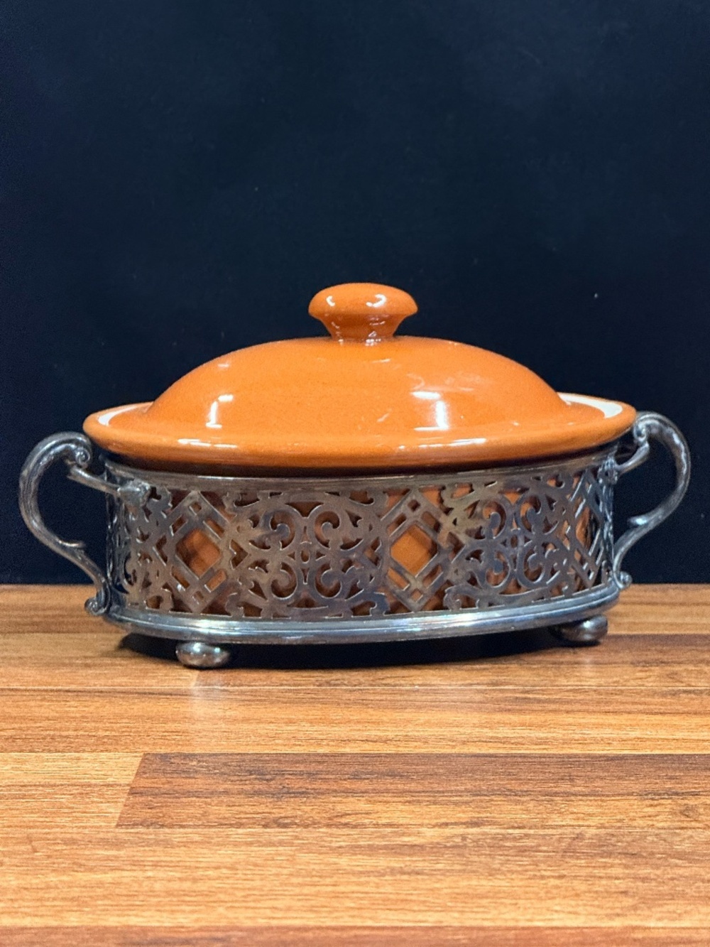 ROCKFORD SILVER P. CO Quadruple Casserole Holder and Casserole Dish